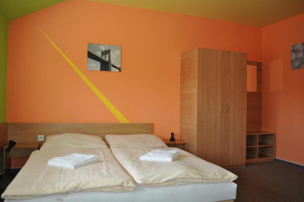 Sport Hotel Ostrov Trencin Quarto foto